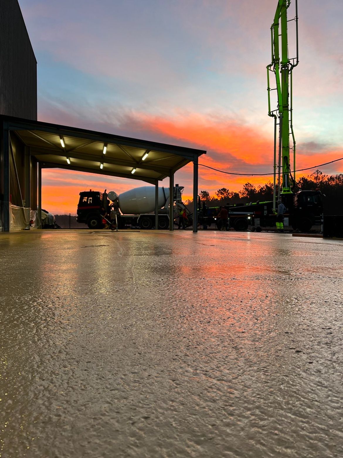 400 m2 de dallage industriel en béton d’argile MCC1, béton structurel C25/30