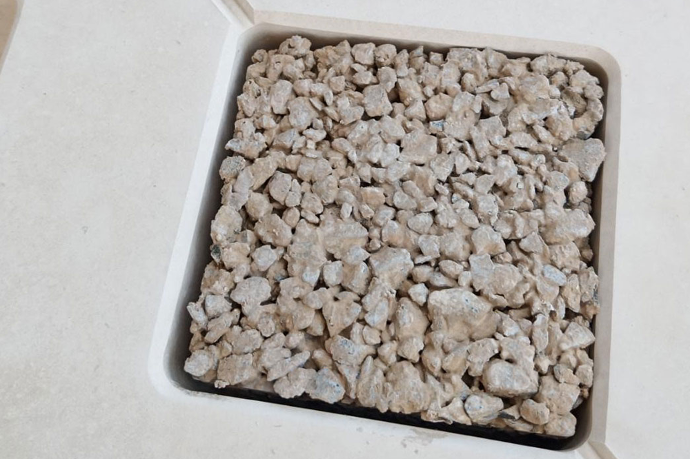 | Permeable concrete cube